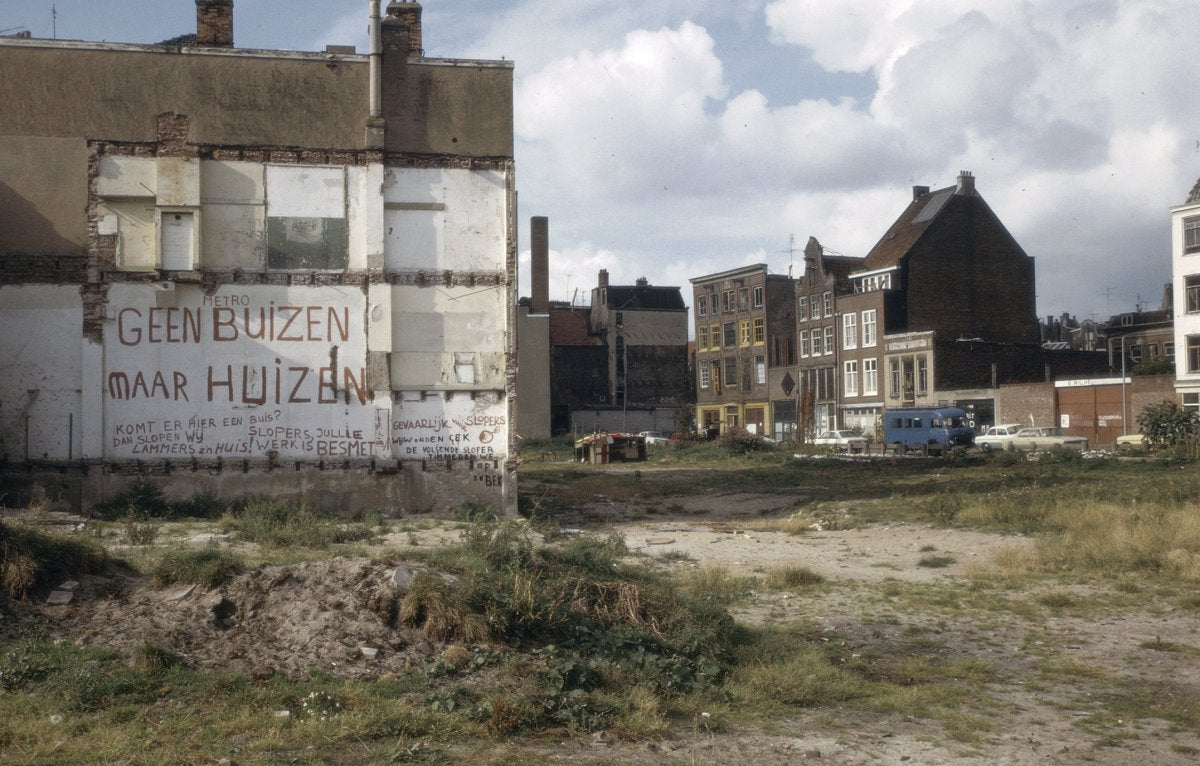GRAFFITI ARCHEOLOGY: TUNNEL VISION